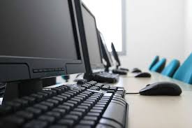 Wnioski o środki na sprzęt komputerowy oraz na modernizację pracowni informatycznej w Zespole Szkolno-Przedszkolnym w Woli Kiełpińskiej